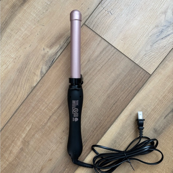 Beachwaver Ceramic 1” Curling Iron - Picture 4 of 4